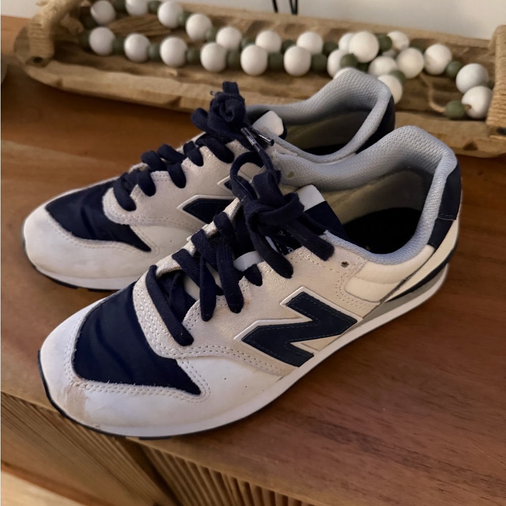 New Balance Women’s Sneakers in Navy and White